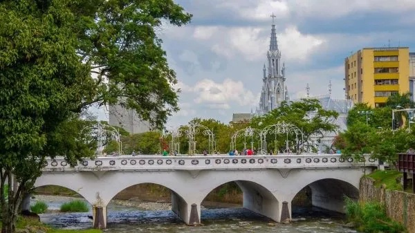 Puente Ortiz Cali