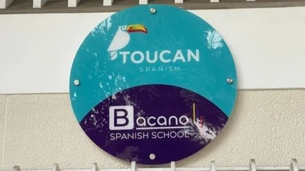 Toucan Bacano Spanish logo